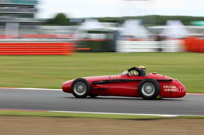 Illustration for article titled Ogle At The Best Cars Racing At The Silverstone Classic